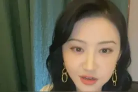 景甜郑爽班级合照，大甜甜以绝对优势胜出，阚清子就输在脖子上了图片