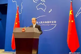 三名持合法签证中国留学生被美遣返 中方敦促美方停止阻扰破坏中美人文交流图片