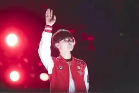 7年深情抵不过一朝婚讯，赢得世界的“大魔王”Faker这次终于输了图片
