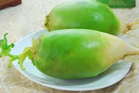 霜降后重在养生，大厨教你绿萝卜的新吃法，补铁补钙，鲜香又美味图片