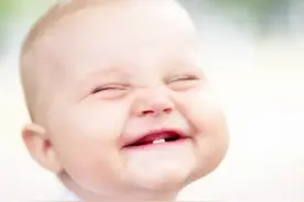 宝宝越“笑”智商越高，尤其是见到3类人的时候，你家宝宝有吗？图片