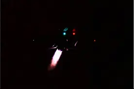 台军4架F-16半夜三更飞往美国，台方为何故意曝光？内幕不简单图片