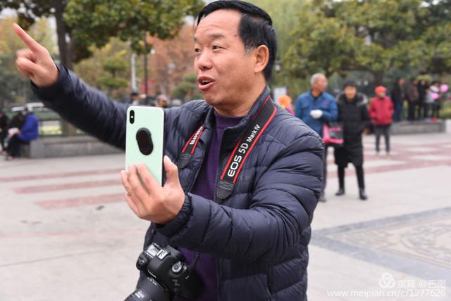 高手在民间，演出自娱自乐，洛阳周王城广场民间曲艺乐园