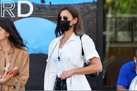 C罗超模前任购物显霸气 疑与十年好友侃爷约会 J姐：雨女无瓜图片