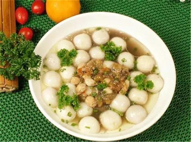 汤圆可以这样吃：香菜和葱花多来点儿