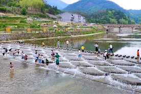 中国绿都 最氧三明｜五一”期间泰宁上青龙鳞坝成为网红打卡点图片