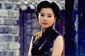 “姨太太”何赛飞：娱乐圈真无绯闻的女人，温婉大气又专一图片