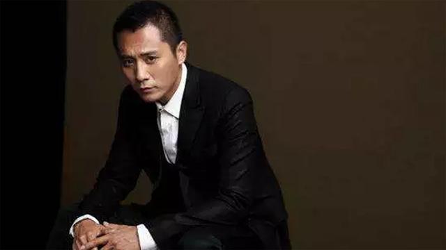 这10位男星告诉你,什么才是阳刚之气