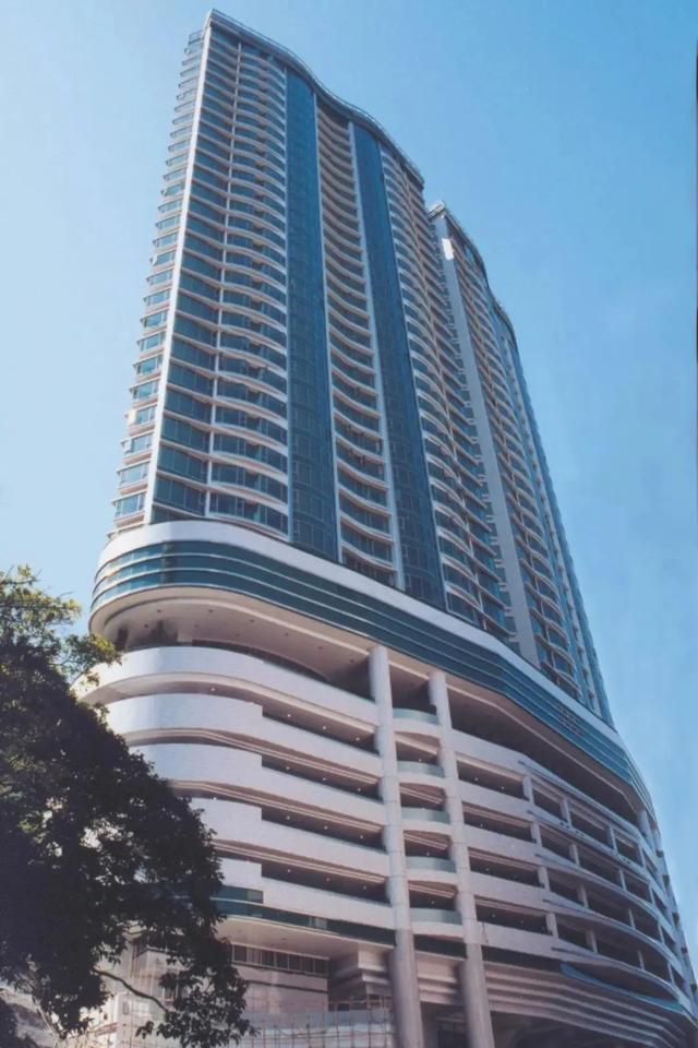 影视界一哥华谊兄弟陷险境王中军降价6500万卖房幸福圆桌会