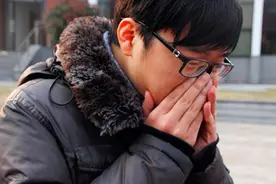 戒烟后不久，为什么会咳出黑痰？图片