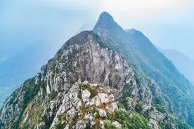 广东第一险龙斗峰，聚集了岭南山岳精华的巅峰之作图片
