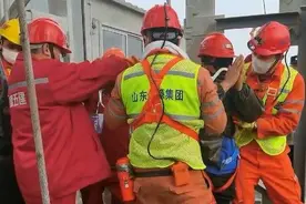 山东栖霞金矿爆炸事故被救矿工弟弟喊话：“咱们不醉不归”图片