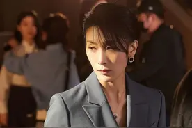 48岁的金瑞亨颜值一路飙升，帅得李旭东都得服气，难怪圈大票女粉图片