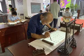 第六届湖北省教育装备展示交流会在汉举办图片