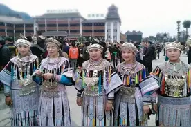 四十八花衣苗寨的历史沿革图片