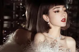 你永远可以相信迪丽热巴的红毯造型，那些惊艳的造型，你见过几套图片