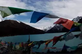 西藏的经幡，才是真正的视觉盛宴图片