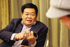 玻璃大王曹德旺在美国建厂，赚走外国人100多亿！图片