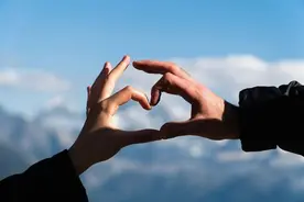 你还在相信心脏是心形的？其实心脏是个莫比乌斯环图片