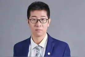 男子参加篮球比赛受伤，比赛组织者、参与者是否需要承担侵权责任图片