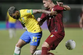 世预赛-巴黎铁闸扳平 巴博萨点射建功 巴西3-1逆转委内瑞拉迎九连胜图片