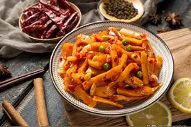 13款榨菜测试：乌江、鱼泉甜味剂较多；10款检出亚硝酸盐图片