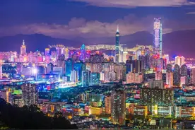 深圳市区中学教师待遇曝光！这收入是全行业天花板了吧？图片