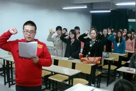 为什么都在建议大学生入党？这2个“潜在福利”，要知晓图片