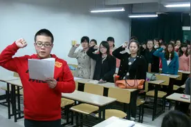 为什么都在建议大学生入党？这2个“潜在福利”，要知晓图片