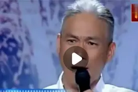 破产千万富翁一首《从头再来》泪洒现场图片