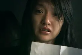 女大学生爱上穷司机，甘愿退学，不料司机却利用她生小孩，国产片图片