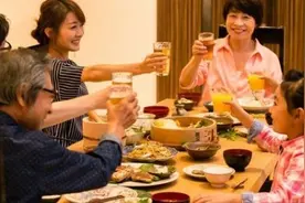 “妈，我不喜欢小姨”，5岁儿子口无遮拦，揭开传统家庭的遮羞布图片