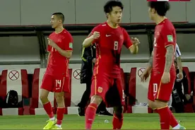 李铁变阵一人后撤激活武磊，34岁蒿俊闵体现价值，张稀哲还需努力图片