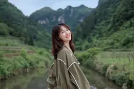 咋回事？“连续10年支教”的海归女硕士龙晶睛被质疑敛财，助理回应图片