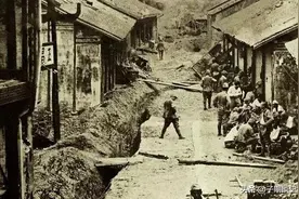 1940年日寇进村扫荡的暴行，如饿狼捕食，先糟蹋，再刺死图片