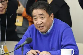 曲艺界的"书法家"姜昆：每尺一万值不值？还是因为名人效应？图片