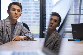 李佳琦“落沪”的特别启示图片