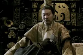 玄武门之变后，李世民跪而吮上乳，李世民为何吸李渊的乳？视频封面