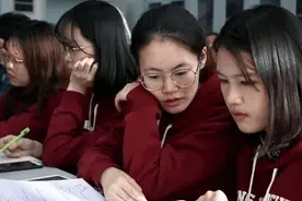 研究生导师，为何总想劝学生“读博”？是为考生好还是另有玄机？图片