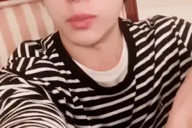易烊千玺素颜撩粉丝 李现疫情素颜出镜 男明星素颜谁最帅图片