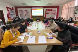 呼和浩特市副市长云新明走进新城区丽苑社区宣讲习近平总书记重要讲话和全国两会精神图片