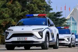 青岛投用8台“蔚来ES6”警务用车，引发网友热议，回应：满足长时间巡逻需求，并未超标图片