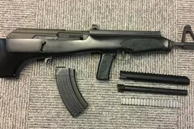 你觉得我是AUG？不，其实我是无托AK，芬兰的M82突击步枪图片