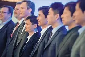 90后小伙尝试副业卖水果，第一周卖出500斤！一年卖出500万图片