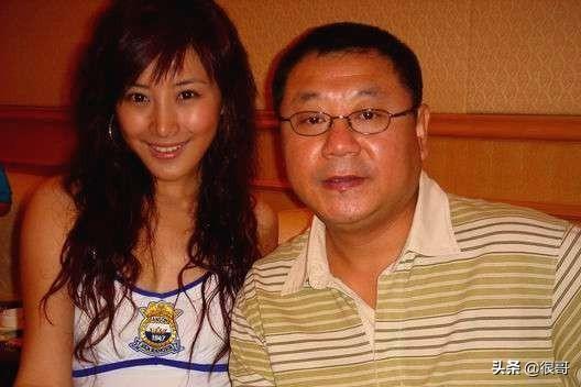 演员黑妹资料和照片,上过5次春晚,曾比蔡明还火,丈夫去世后再婚,比