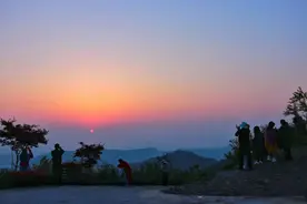 美轮美奂，五一小长假，一起看向阳山日出，一生一定要看一次！图片
