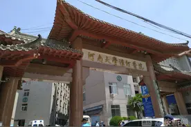 独家专访“错换人生28年”当事医院：向家属致歉，病情与医院是否有关还需调查图片