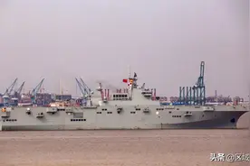 075舰首次试航，甲板布局成为最大遗憾，根本无法搭载固定翼战机图片