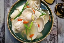 青蛾，不需要复杂的做法，就能成就天下第一鲜的美名图片