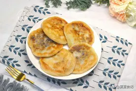 春天，早餐孩子就爱吃这饼，糯米粉揉一揉就能煎，方便还营养图片